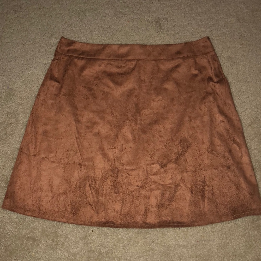 *SOLD* Perfect soft fall skirt - Picture 3 of 4